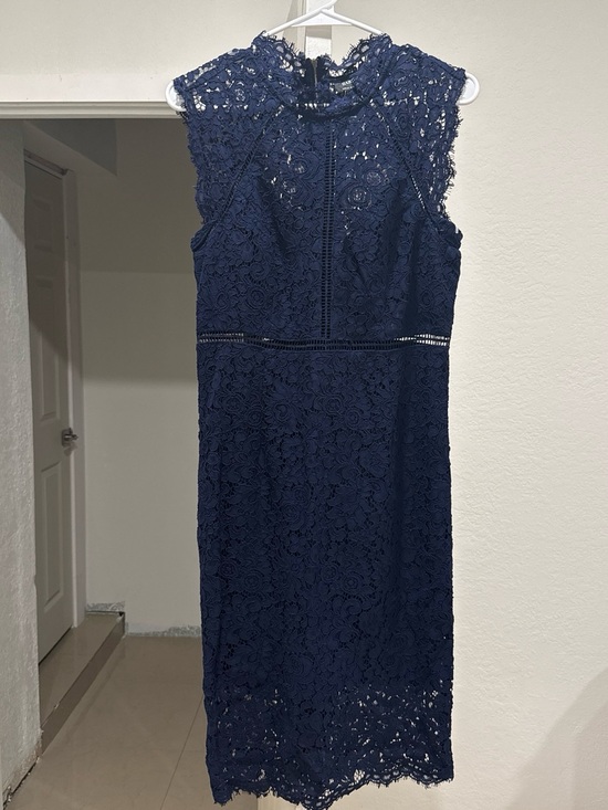Bardot Dresses & Skirts - Bardot Navy Blue Lace Midi Dress